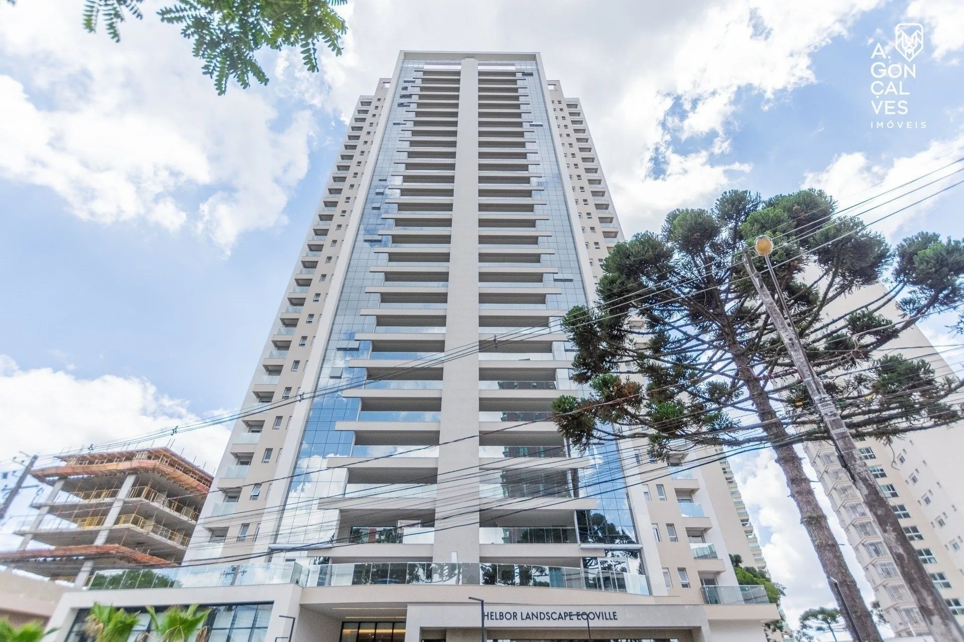 Мебльована квартира 260 м² з 4 спальнями з власними ваннами — photo 42