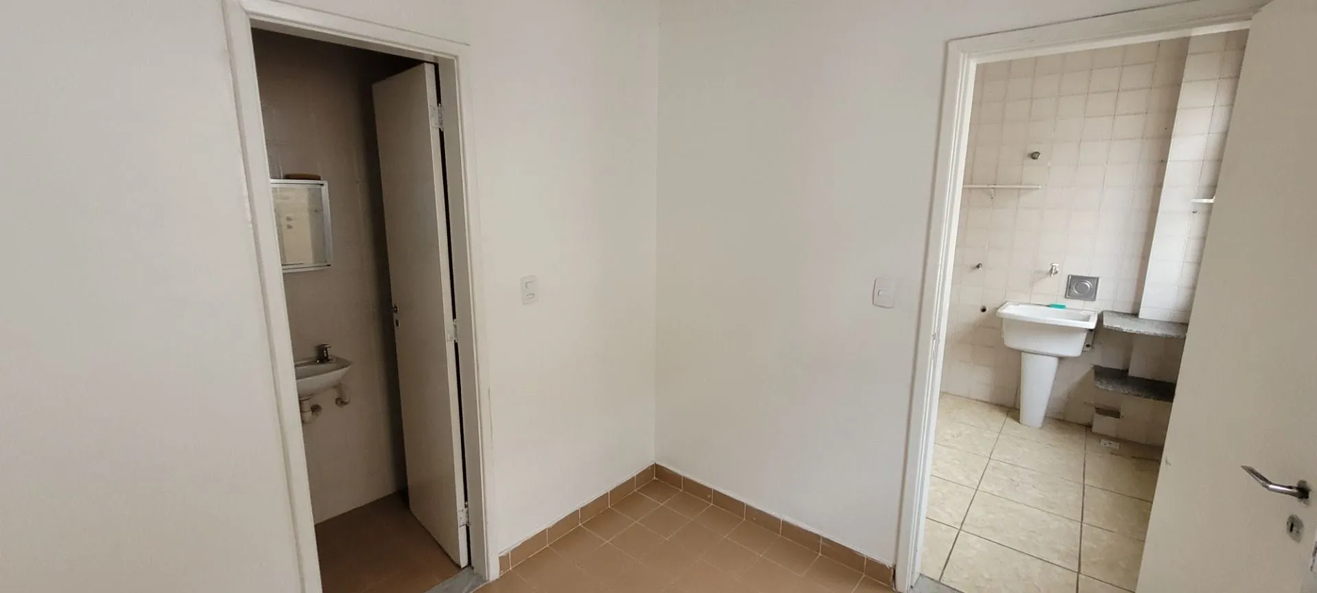 Квартира 96 м² з 2 спальнями та балконом — photo 17
