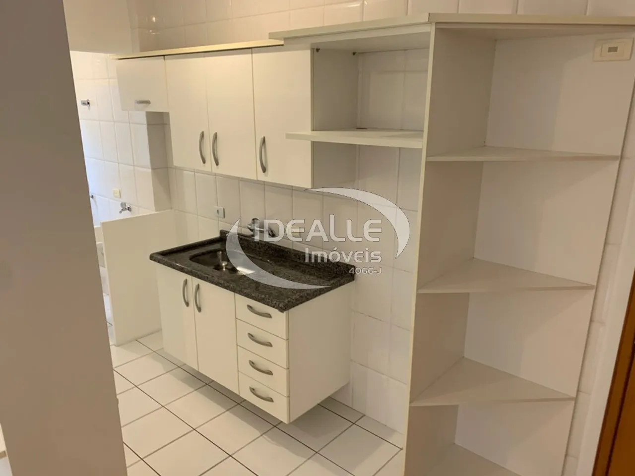 1-bedroom apartment with balcony and 58 m² — photo 6