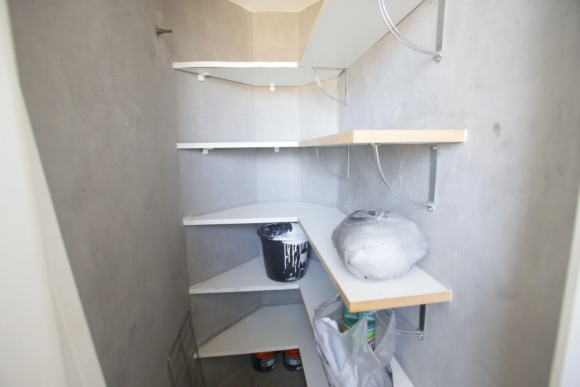 3-bedroom apartment with a balcony and 1 parking space — photo 26