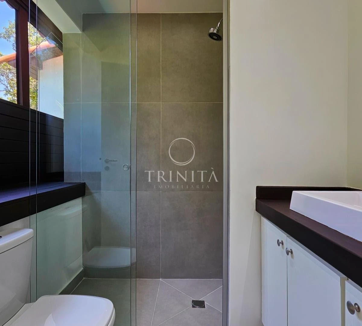5-bedroom house with a bathtub in Rio de Janeiro — photo 14