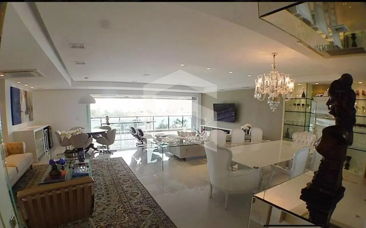 Apartamento para alugar com 4 quartos e 5 banheiros