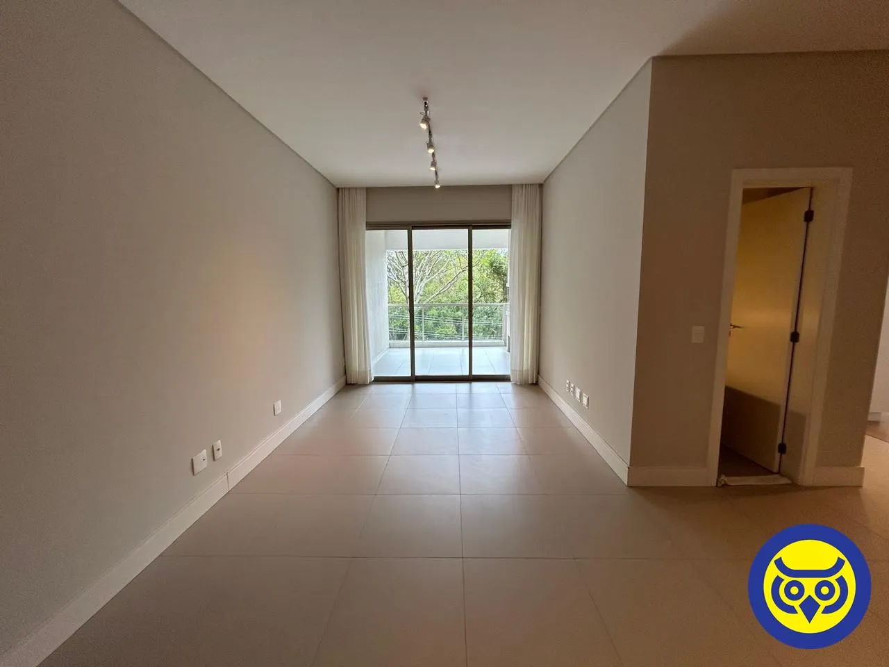 3-bedroom apartment with a water view — photo 11