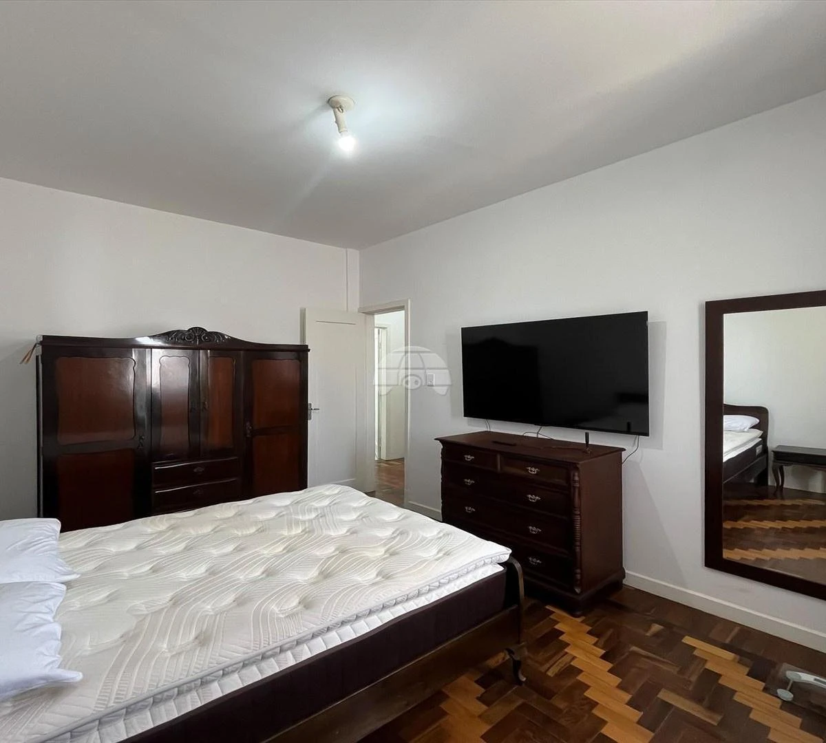 3-bedroom apartment with a park view — photo 22