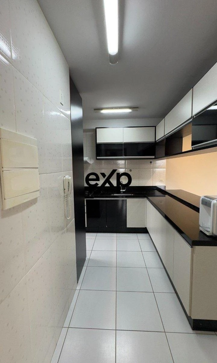 2-bedroom apartment with a home office — photo 2