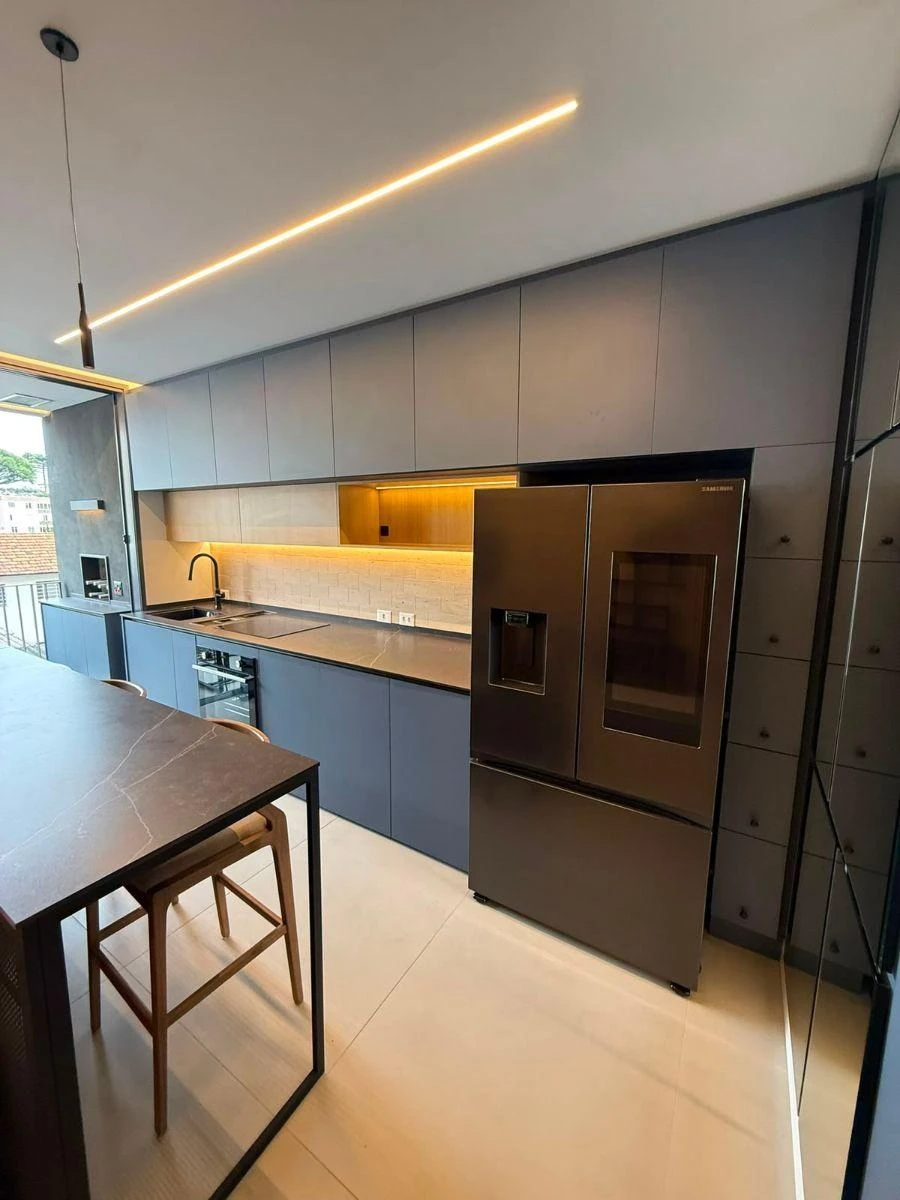 Furnished apartment, 53 m², with floor-to-ceiling windows — photo 26