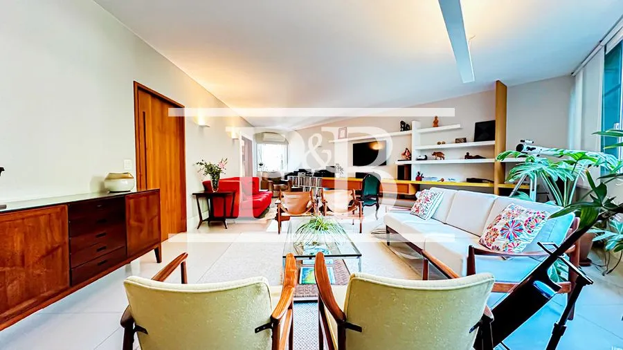 Unfurnished 4-bedroom apartment 200 m² with open-plan kitchen — photo 4