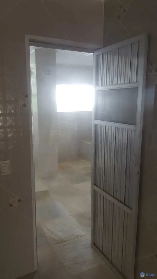 Apartment on the 13th floor with a water view — photo 20