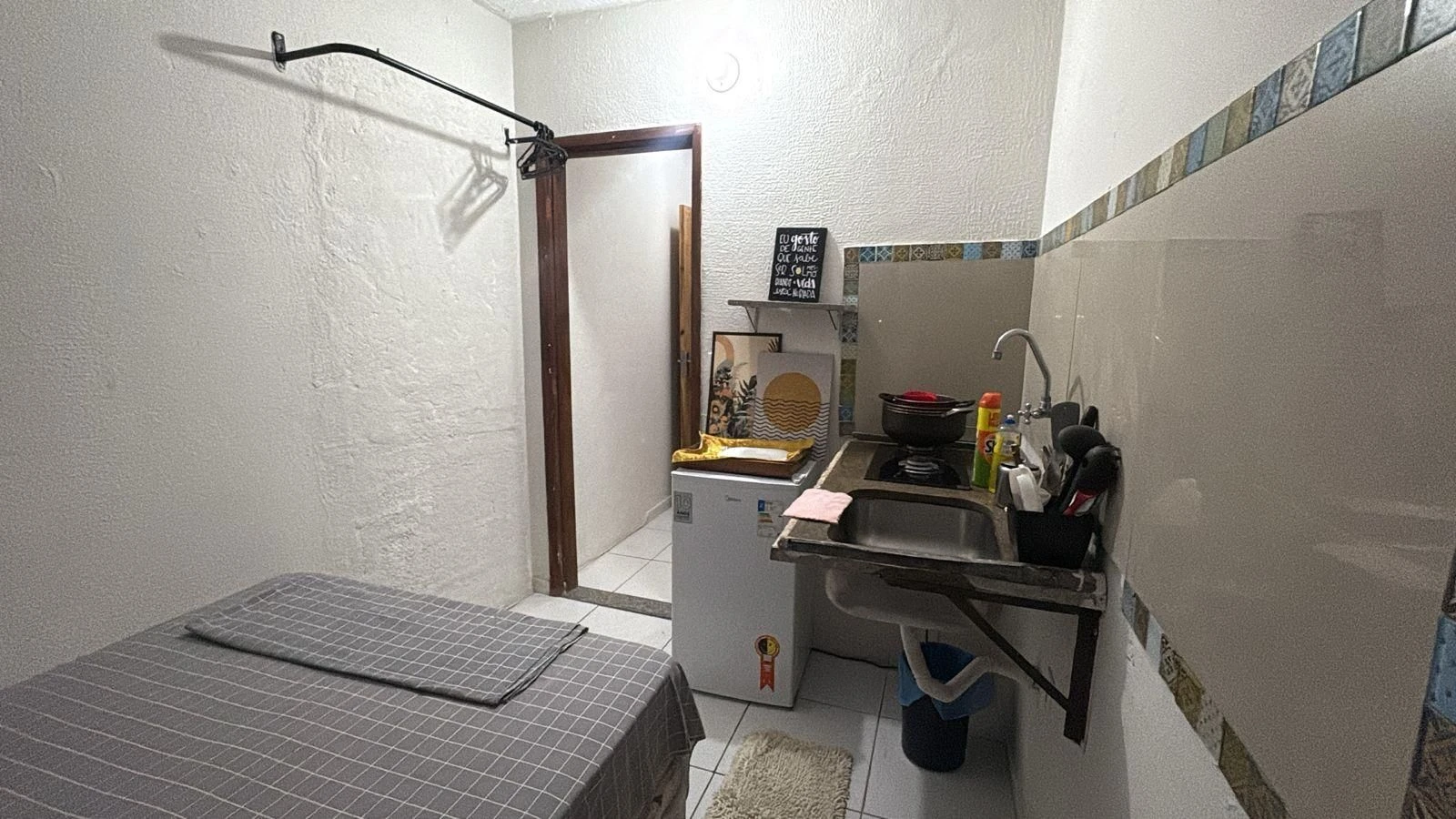 Estúdio mobiliado por fora, com 1 quarto e 1 banheiro — photo 3