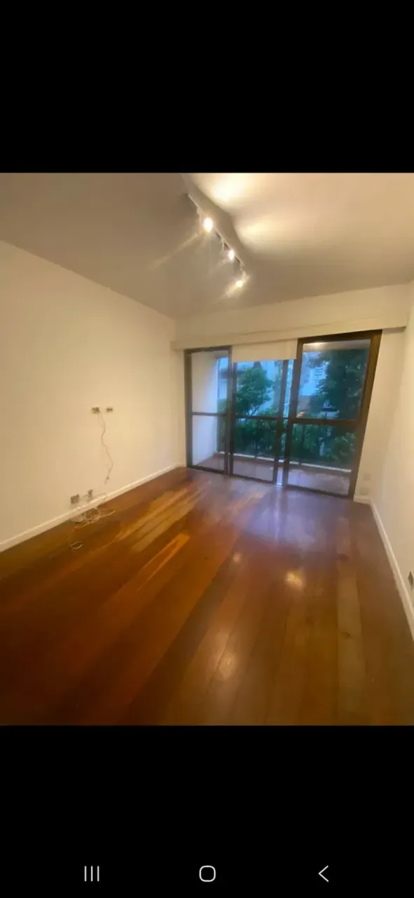 Unfurnished apartment with 2 bedrooms and 3 bathrooms — photo 18