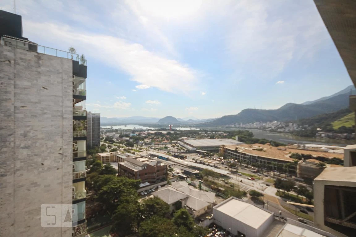197 m² rental coverage with 2 bedrooms and 3 baths — photo 42