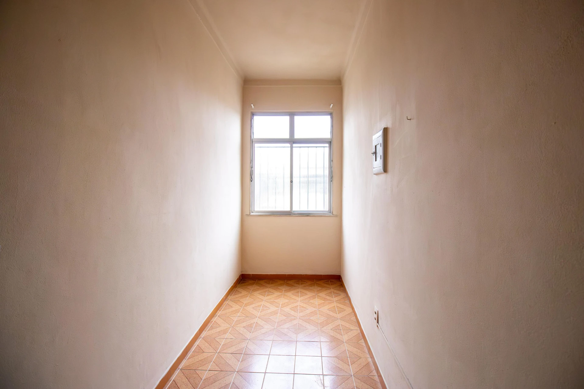 2-bedroom apartment with 1 bathroom and no parking — photo 19