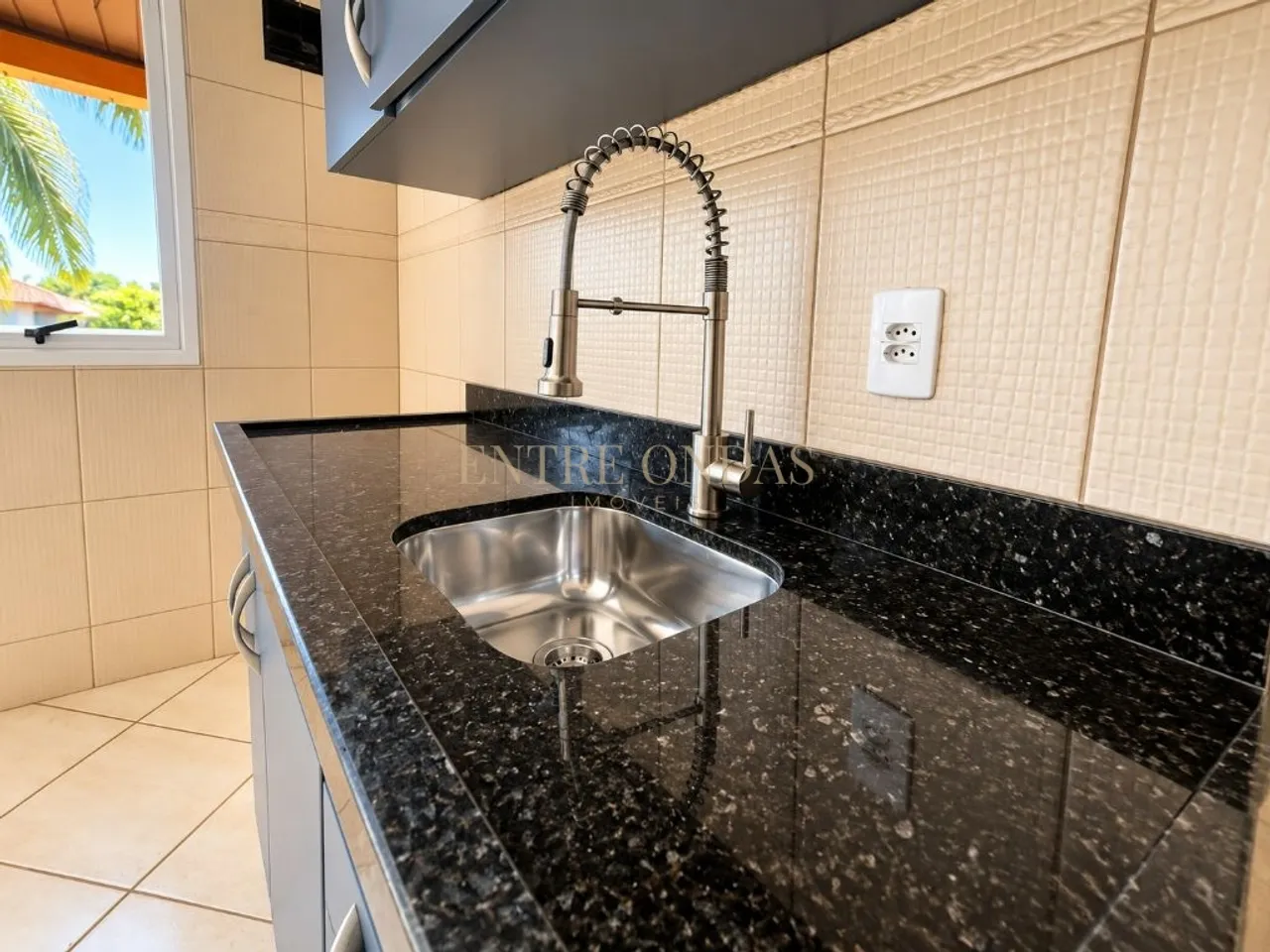 One-bedroom, 46 m² apartment in Florianópolis — photo 9