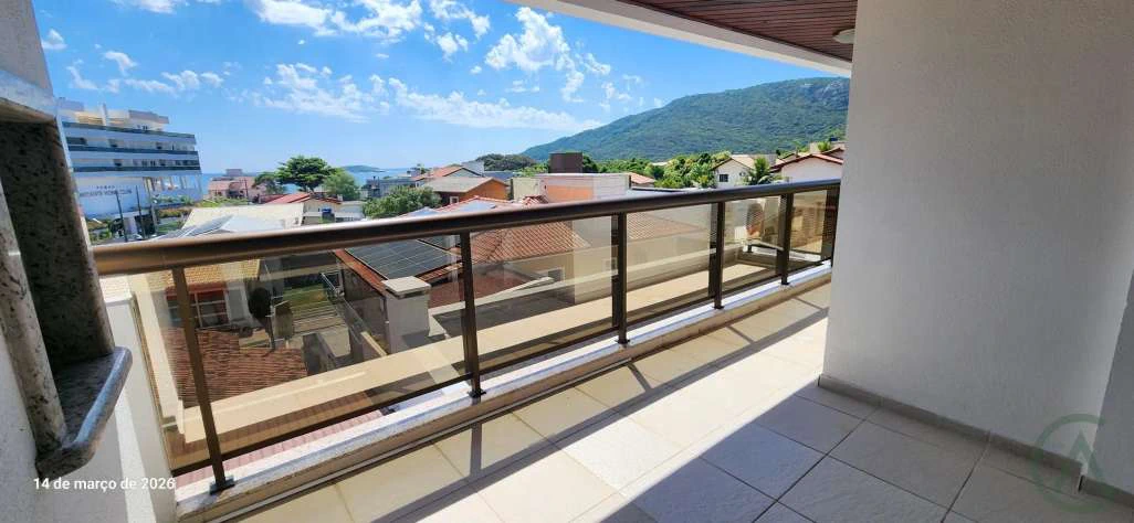100 m² unfurnished apartment with private BBQ on the balcony