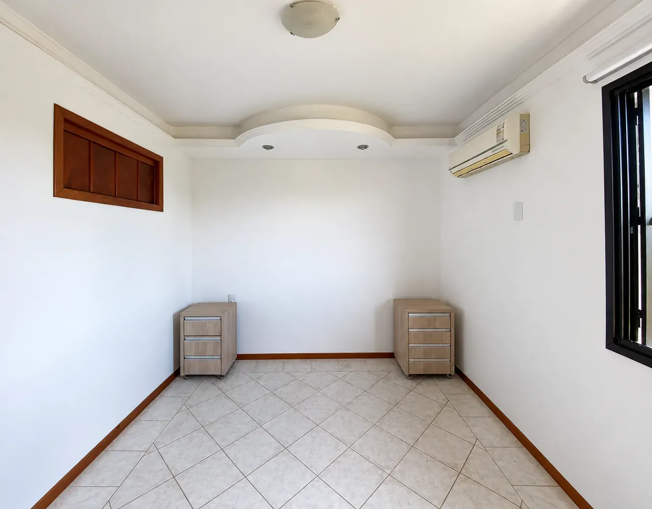 Apartment on the 3rd floor with a grill on the balcony — photo 11