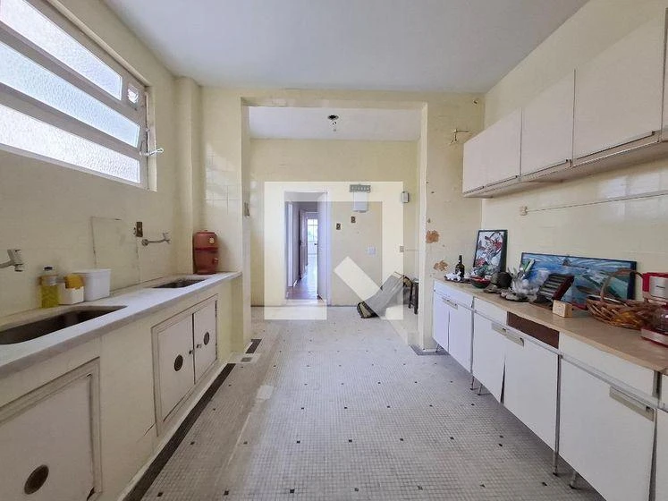 3-bedroom apartment with a water view in Rio de Janeiro — photo 27