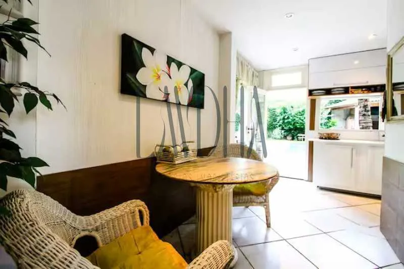 Furnished house with 6 bedrooms, 6 bathrooms and garden — photo 14