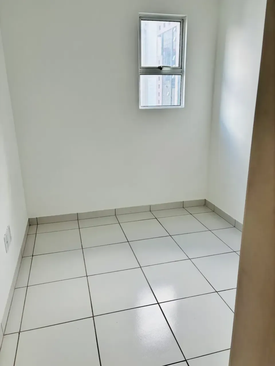 1-bedroom 1-bath apartment with a balcony — photo 10