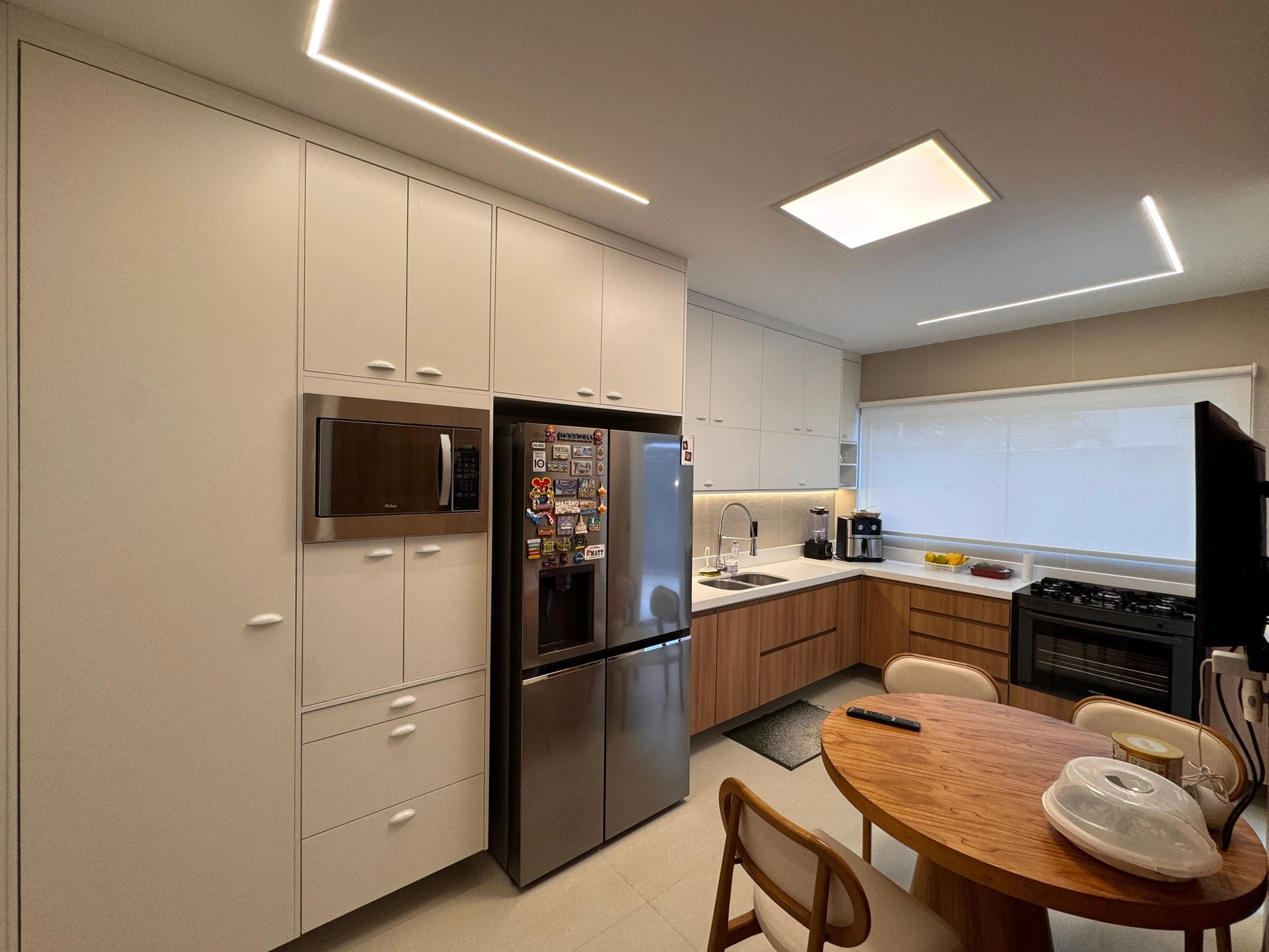 Будинок 280 м² із заскленим балконом та панорамними вікнами — photo 10