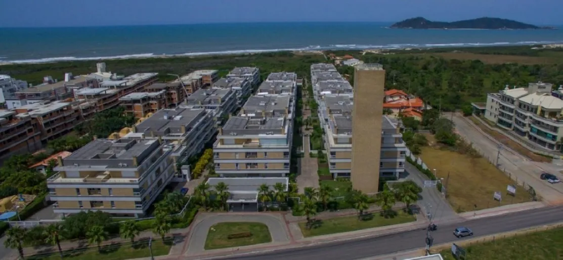 Apartamento amueblado de 2 dormitorios con terraza y parrilla — photo 13