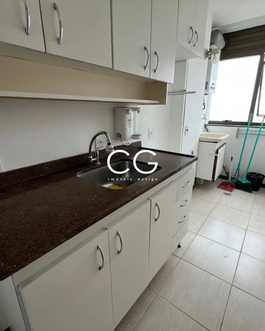 Apartment with 2 bedrooms and enclosed balcony — photo 13