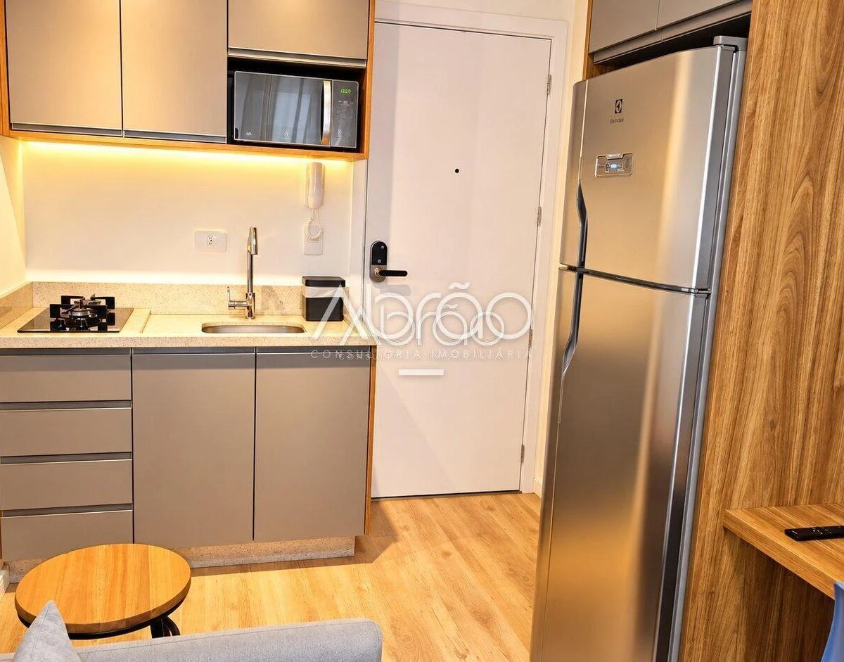 Квартира 24 м² із заскленим балконом та робочим місцем — photo 2
