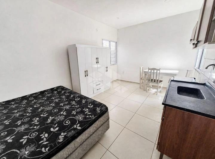 20 m² kitchenette with gas stove and 1 bedroom — photo 3
