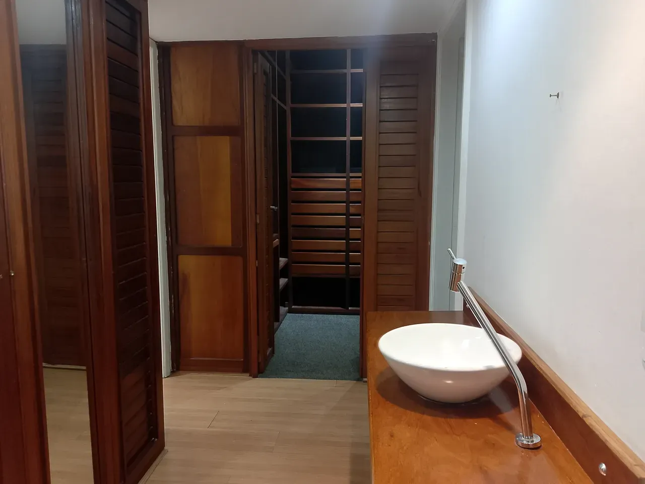 Орендна квартира з 4 спальнями та 190 м² — photo 4