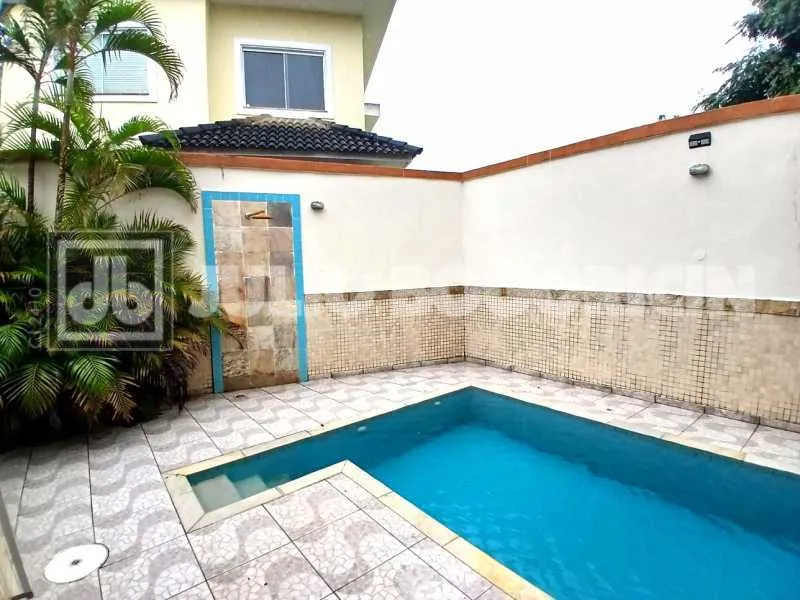Casa com 5 quartos e área da piscina aberta — photo 29