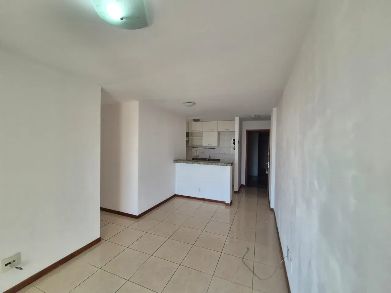 4-bedroom apartment with 2 bathrooms and glass balcony — photo 8