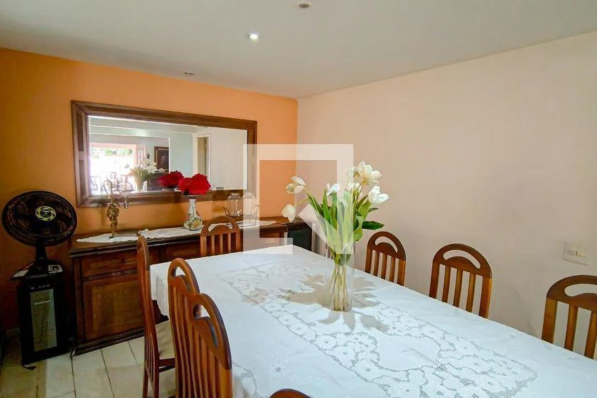 Rental house with 3 bedrooms and an open-plan kitchen — photo 26