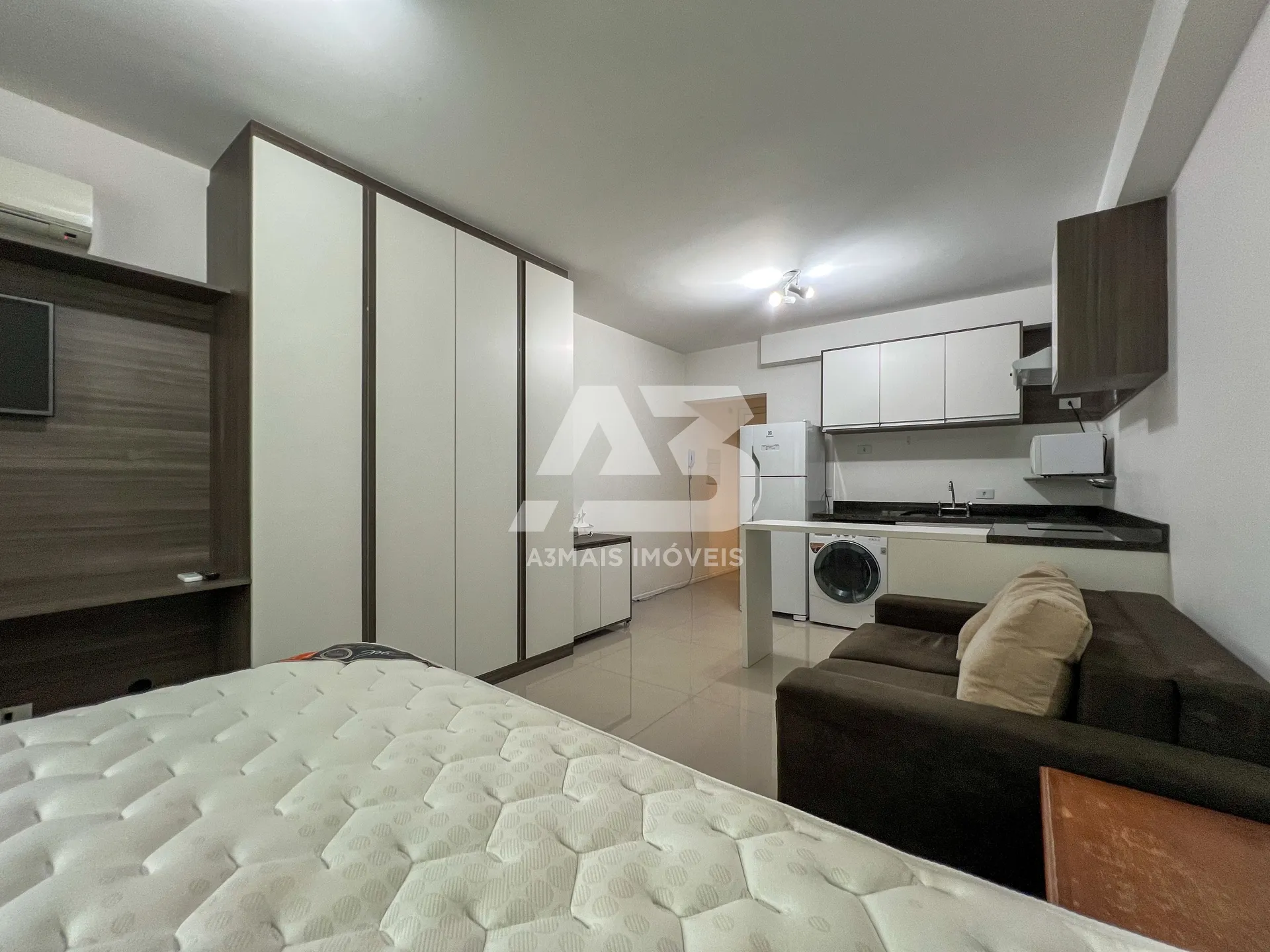 Furnished studio, 30 m², with a washing machine — photo 9