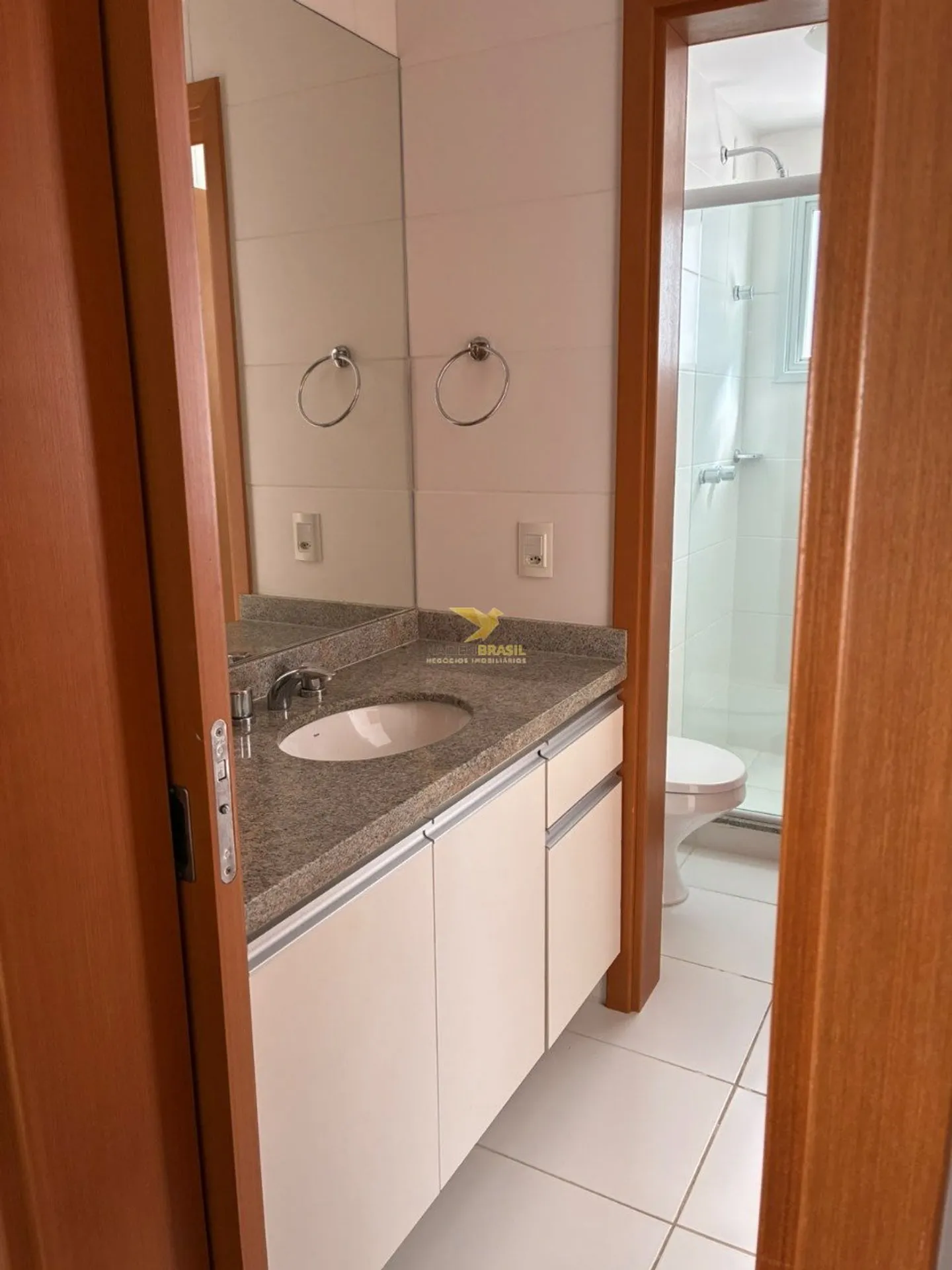 3-bedroom apartment, 1 with its own bathroom, 97 m² — photo 44