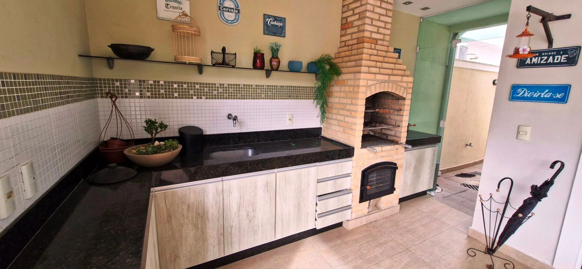 Casa mobiliada com 3 dormitórios e 526 m² — photo 2