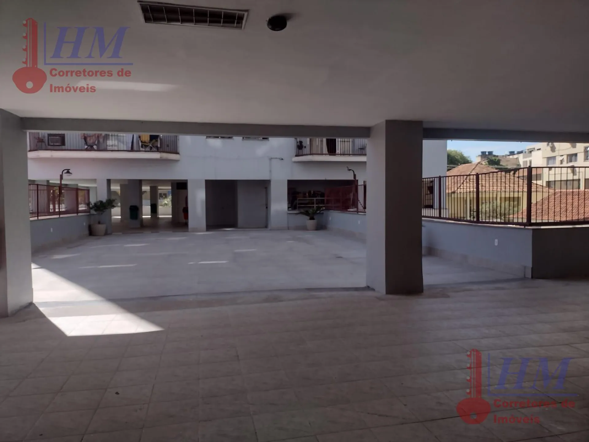 Furnished apartment, 67 m², with a glass-enclosed balcony — photo 36