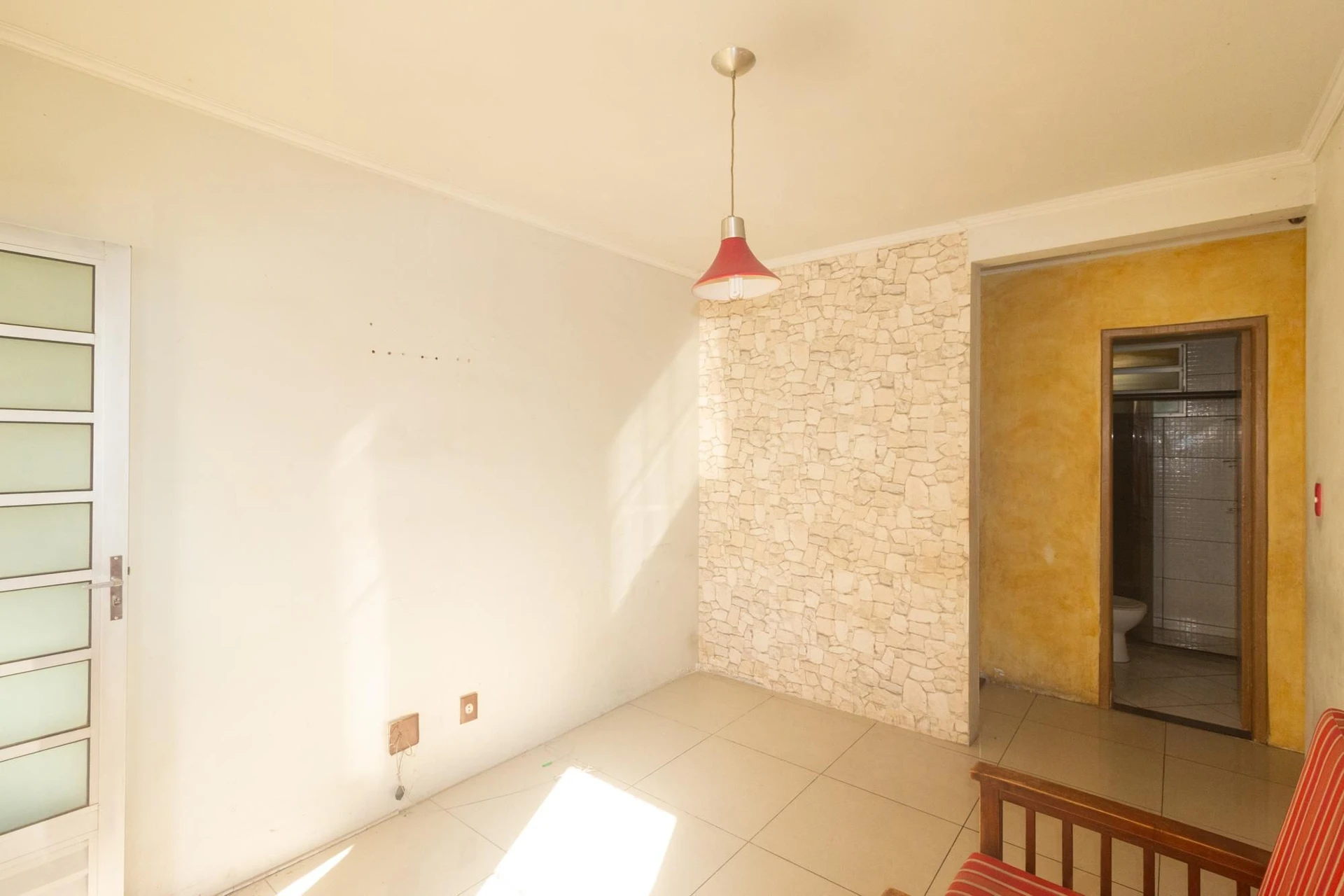 Unfurnished apartment with 2 bedrooms and a separate kitchen — photo 29