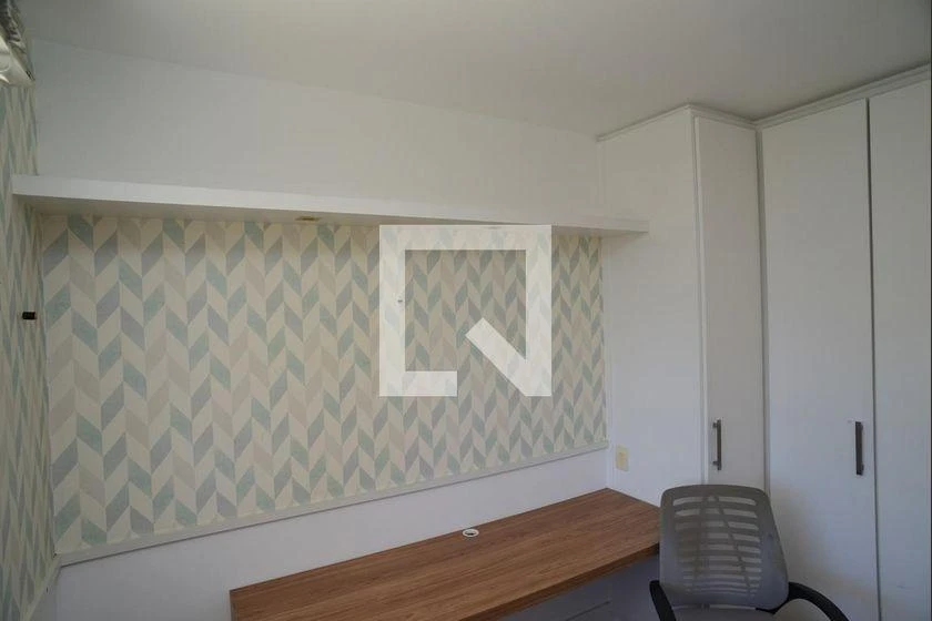 Apartamento com 2 quartos e cozinha fechada com fogão a gás — photo 21