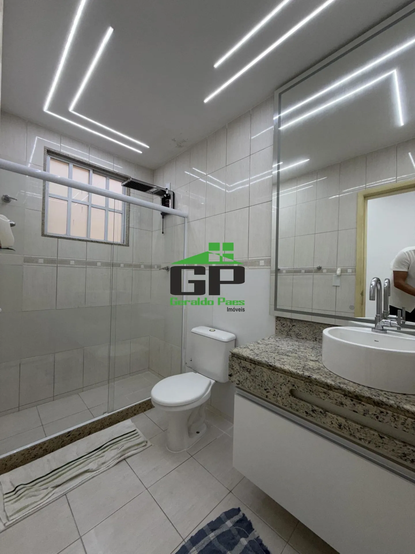 3-bedroom apartment with a washing machine — photo 19