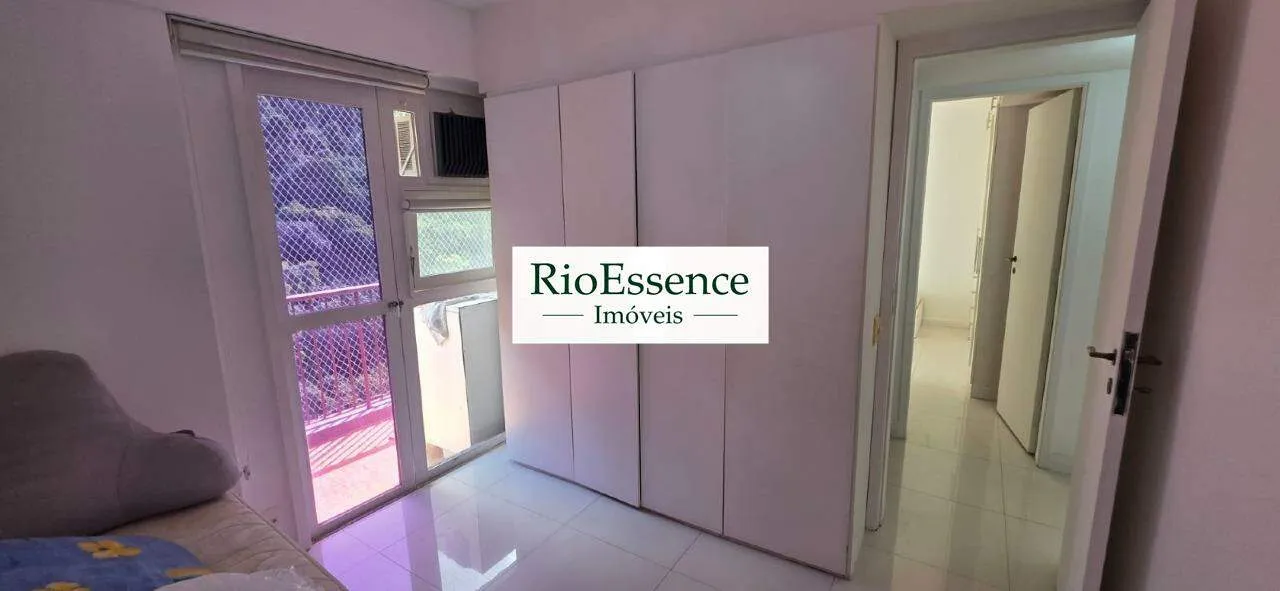 Unfurnished apartment with 3 bedrooms and an enclosed balcony — photo 11