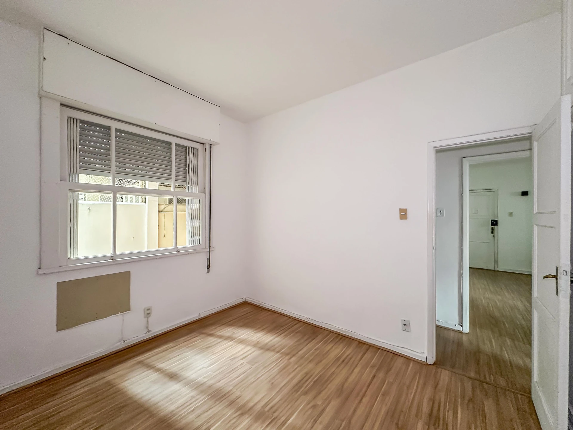 Дерев'яна підлога або ламінат та 2 спальні: квартира 83 м² — photo 22