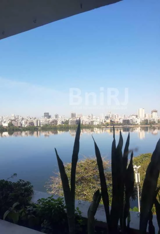 Квартира 76 м² с 2 спальнями, сьют и балконом — photo 10