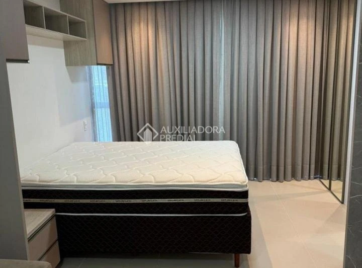 1-bedroom apartment with open-plan kitchen — photo 3