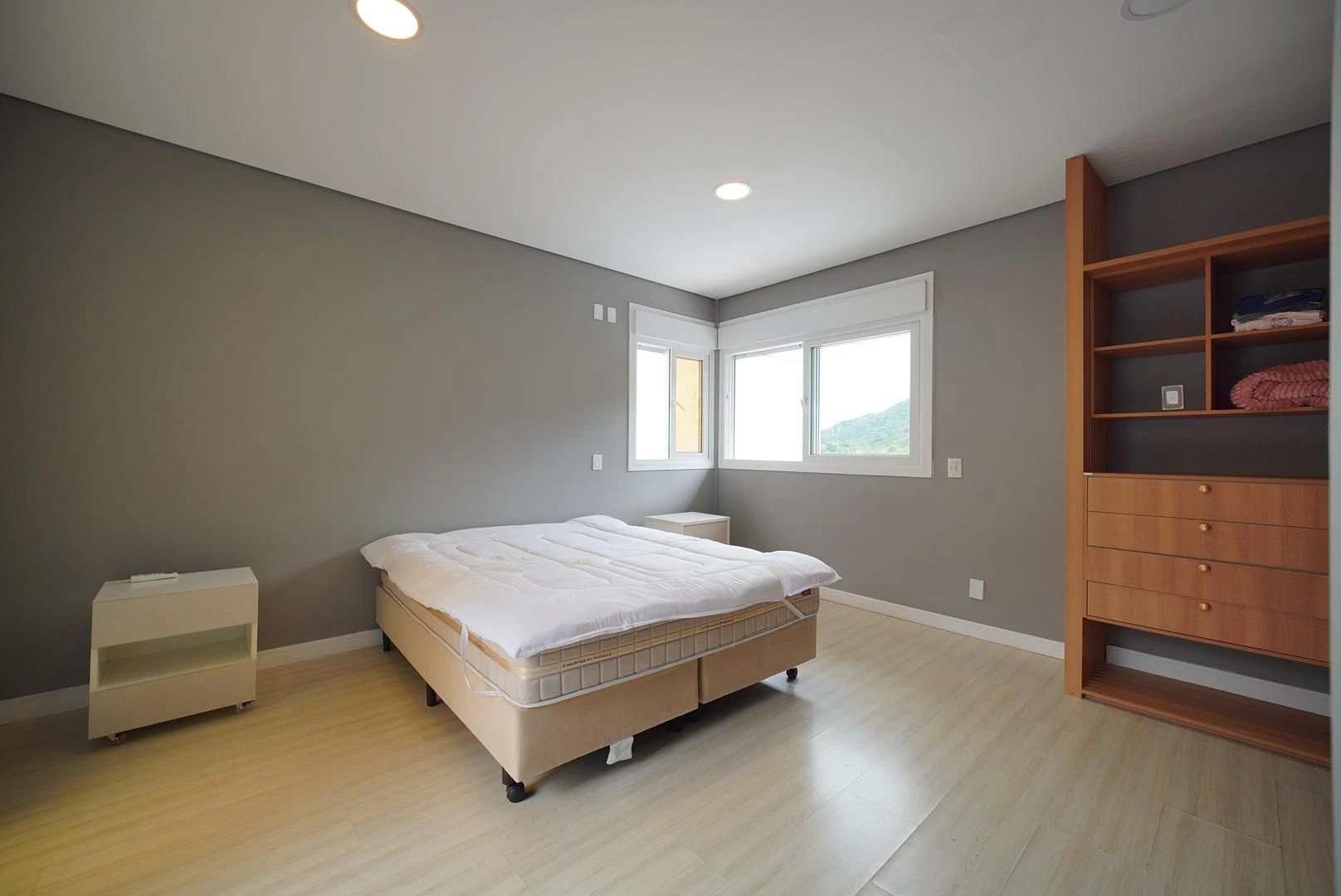 4-bedroom house with a mountain view in Florianópolis — photo 14