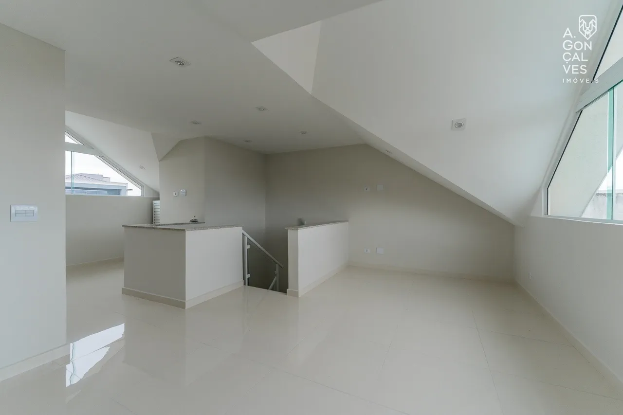 House with 3 bedrooms and an open-plan kitchen — photo 18