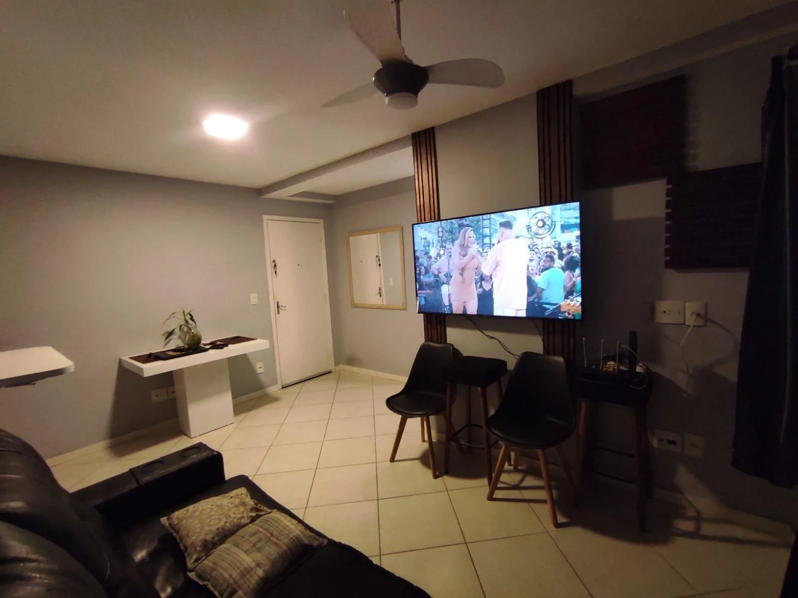 Furnished apartment, 60 m², with floor-to-ceiling windows — photo 17