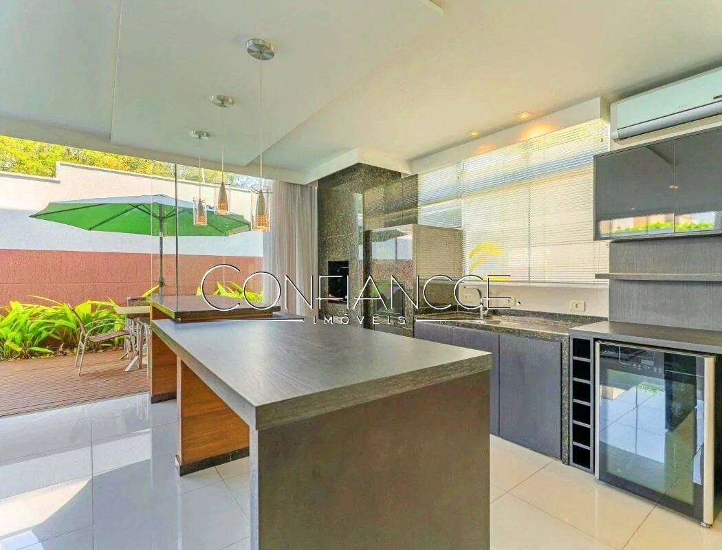 Furnished house, 350 m², with floor-to-ceiling windows — photo 23