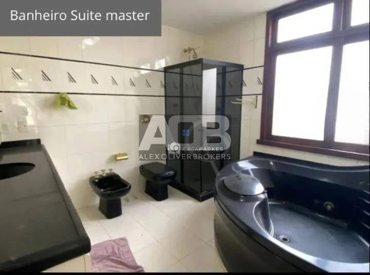 Furnished house with 5 en-suite bedrooms and a balcony — photo 4