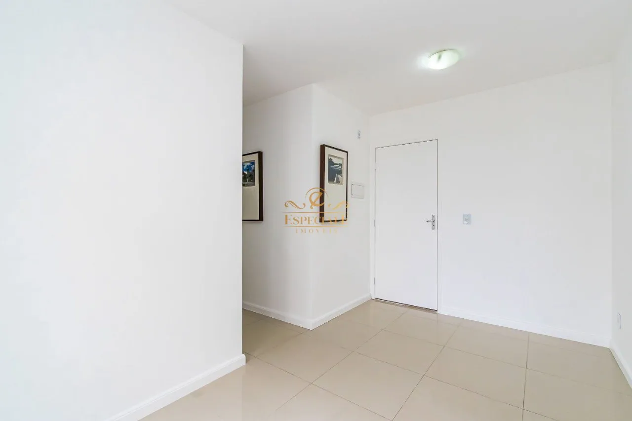 2-bedroom apartment with a balcony and parking spot — photo 5