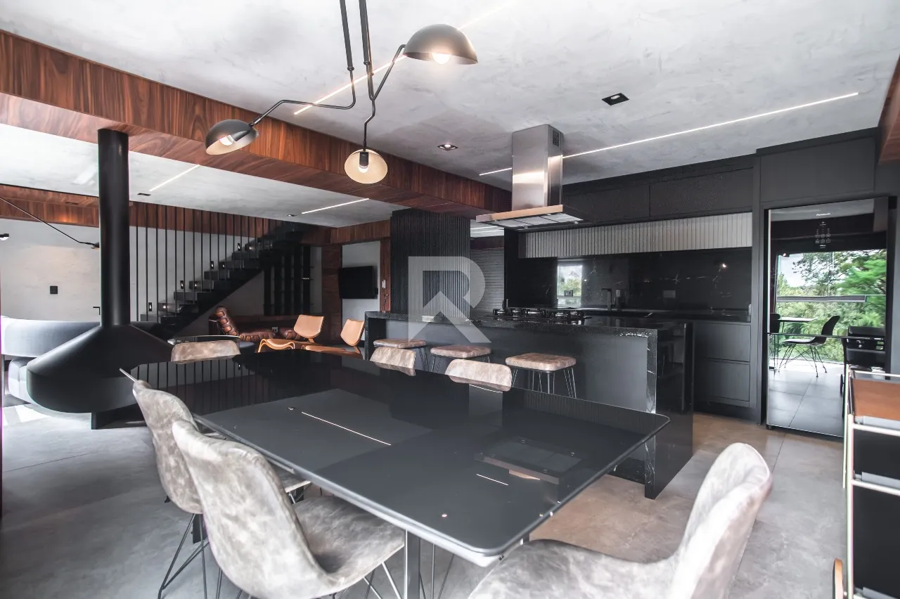 Furnished duplex penthouse with 2 suites and 4 parking — photo 3