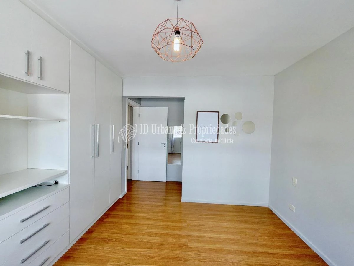 3-bedroom apartment in a building with a pool — photo 27